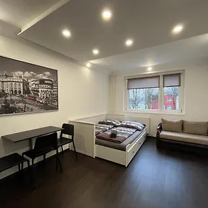 apartment-charkovska.karlovyvary-hotels.com/